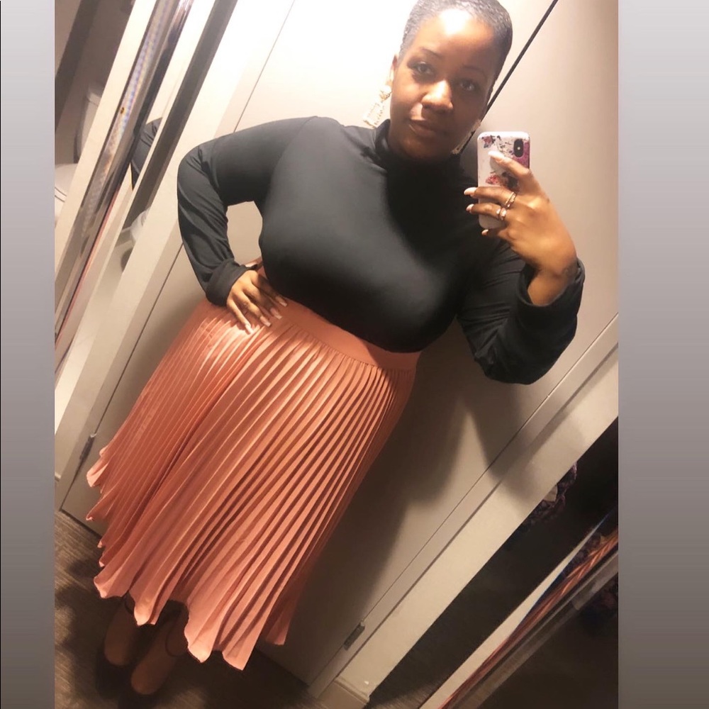Pleated midi skirt